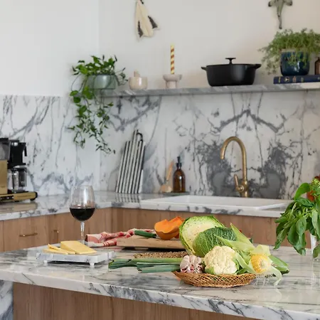 Islander - Seaside Villa Funchal (Madeira)